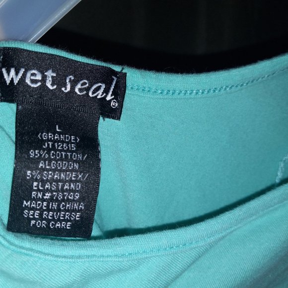 Aqua T Shirt with Circle cutout - Picture 3 of 3